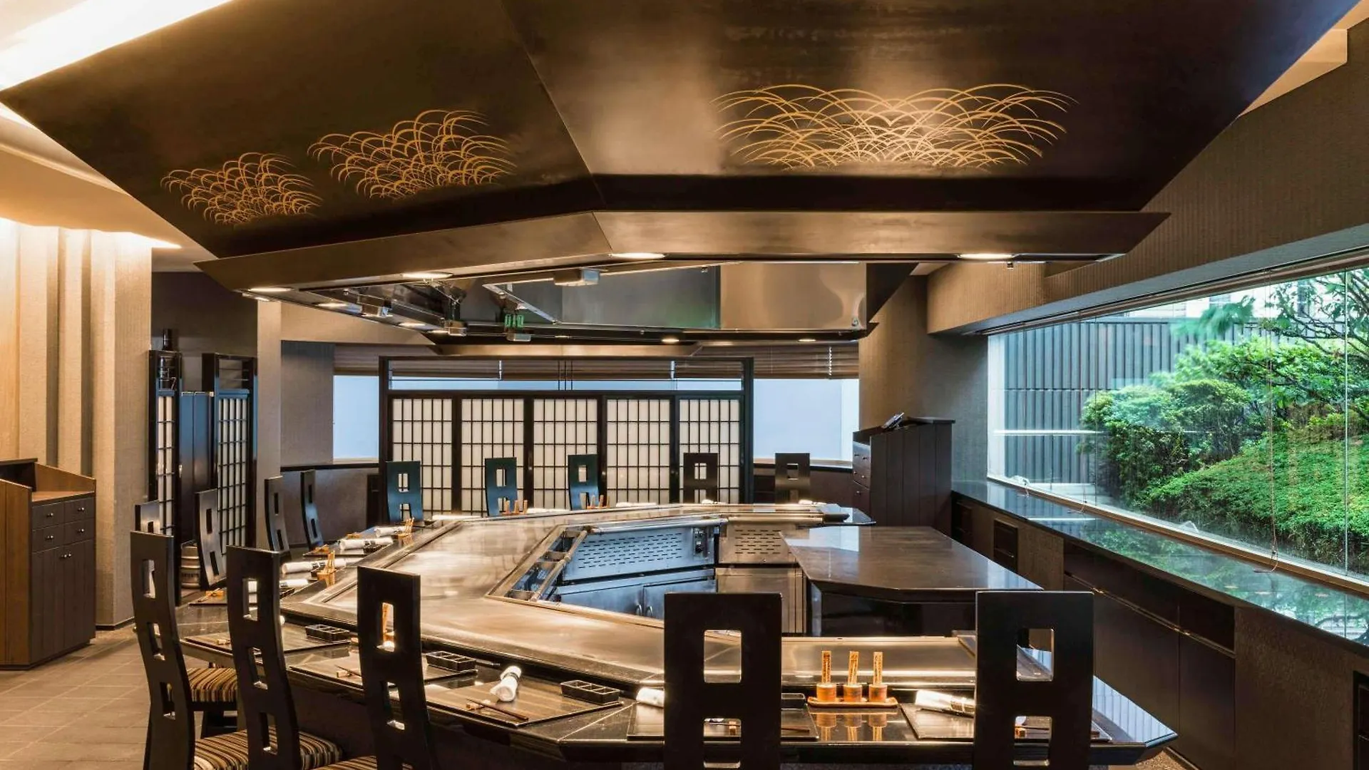 Swissotel Nankai Osaka 5*,
