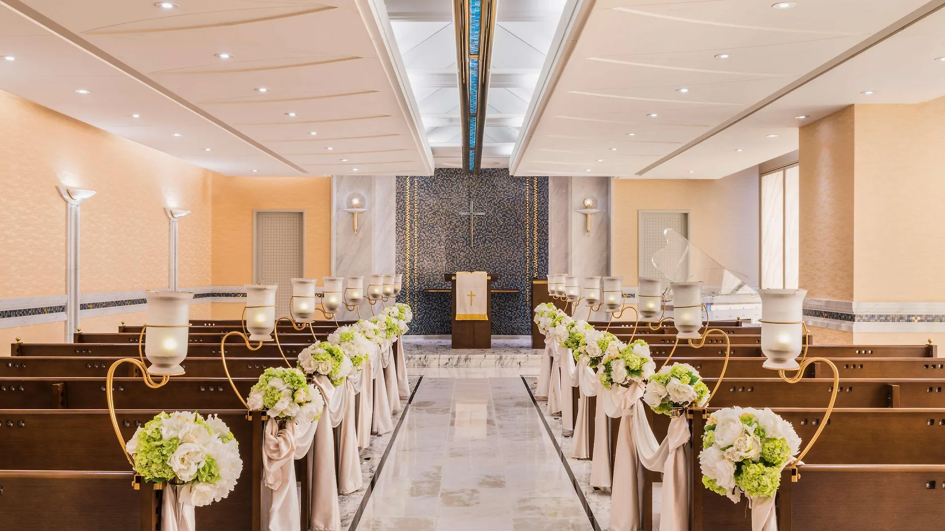 Swissotel Nankai Osaka 5*,  Japón