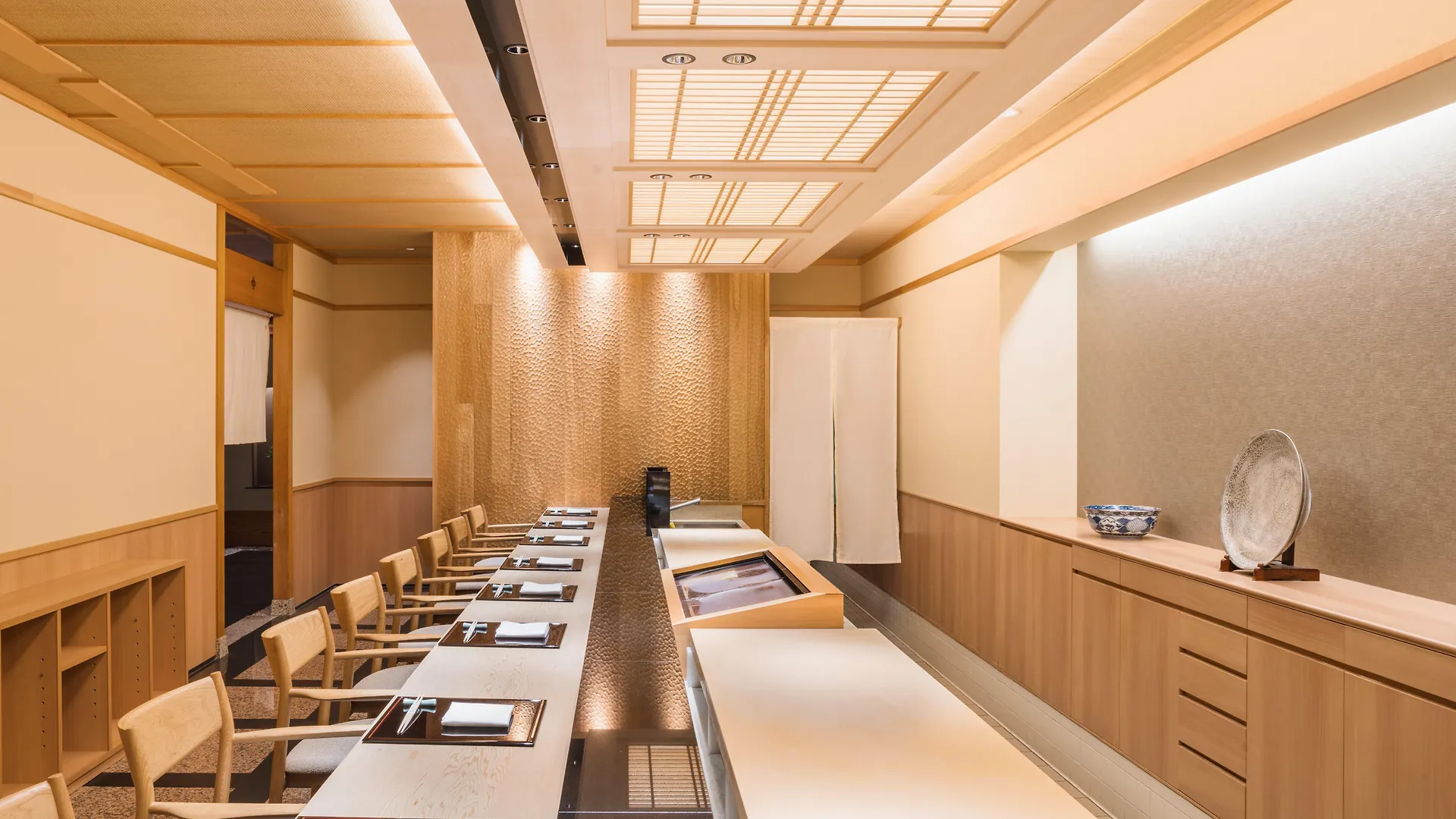 Swissotel Nankai Osaka 5*,  Japón