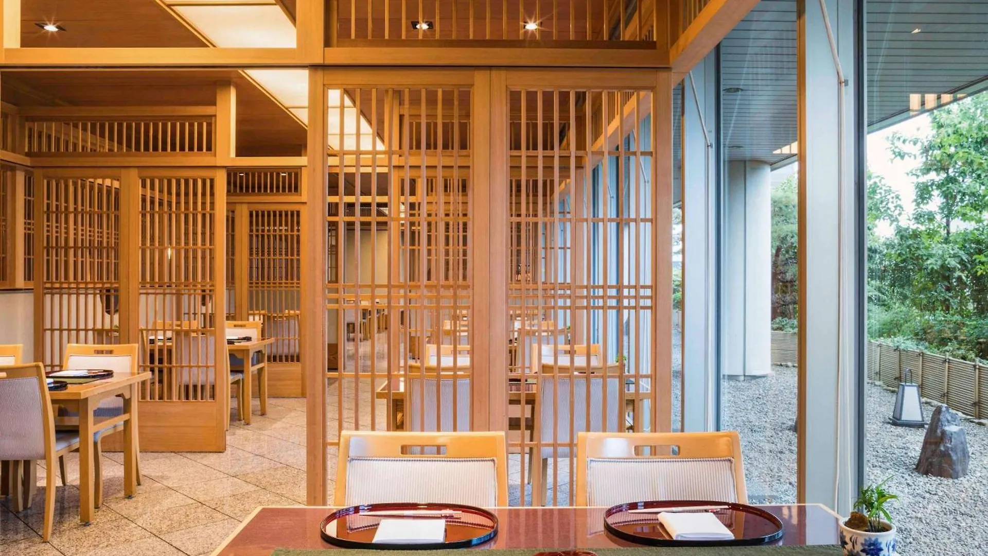 Swissotel Nankai Osaka 5*,